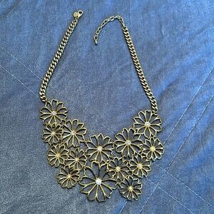 NWOT Joan Rivers Bib necklace.